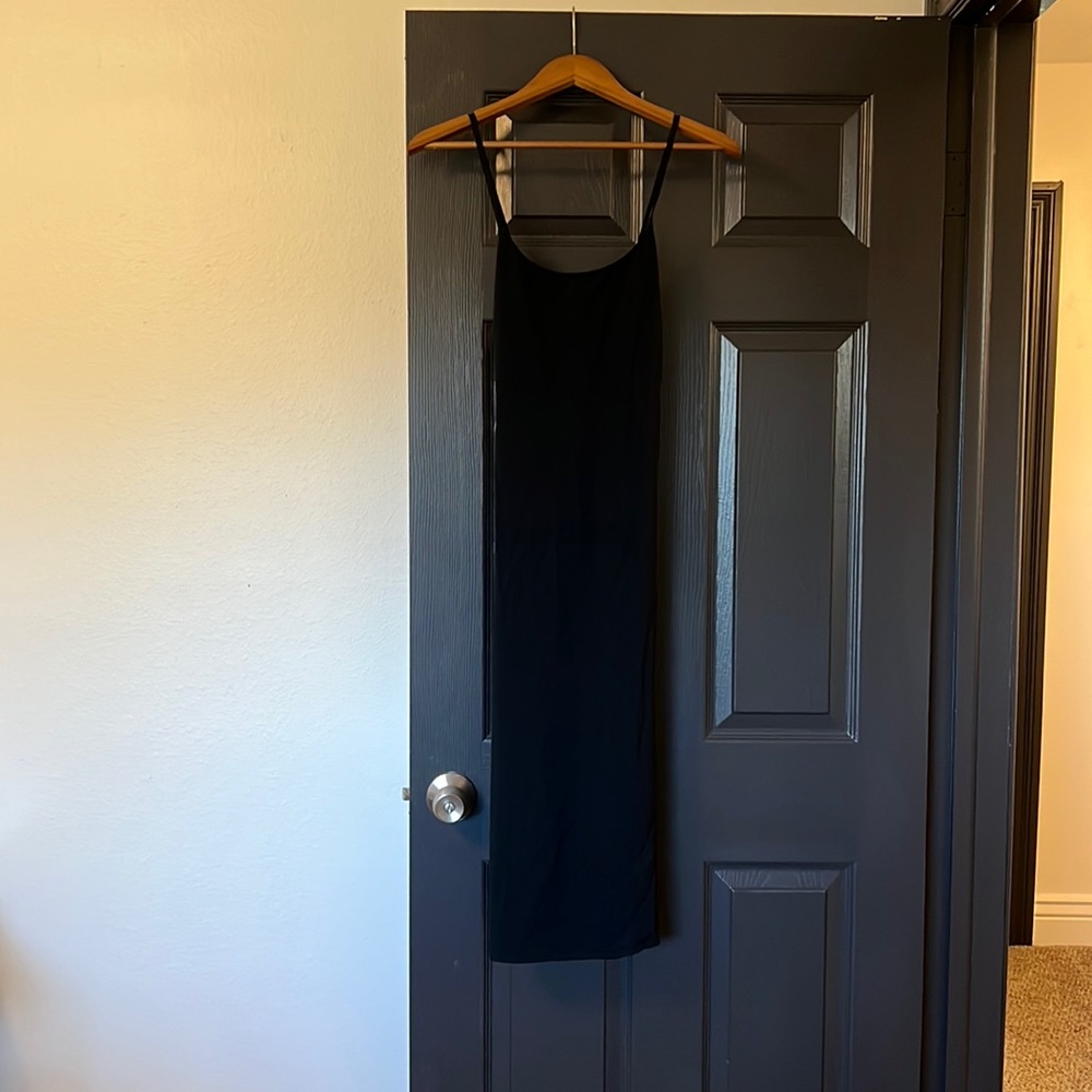 Everlane slip type cross back dress